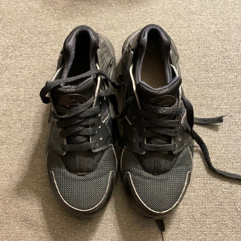 Nike Huaraches Black Gradeschool